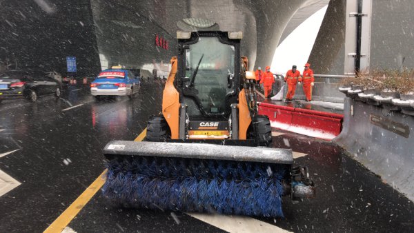 杭州将有中到大雪 城区启动抗雪防冻四级应急响应